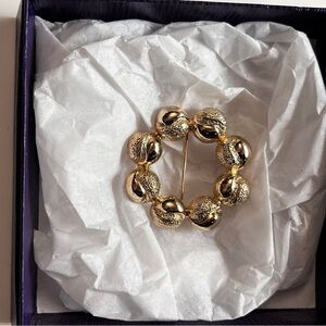 Chic Gold-Tone Circle Brooch
